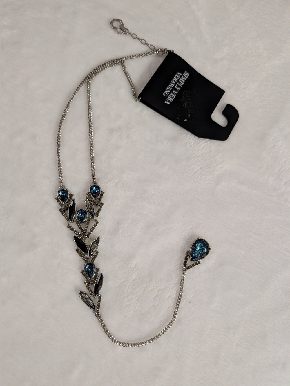 Gorgeous Simply Vera Vera Wang Silver-Tone Blue Crystal Leaf Necklace